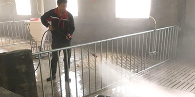 畜牧養(yǎng)殖場(chǎng)豬舍適用什么高壓清洗方式最好？